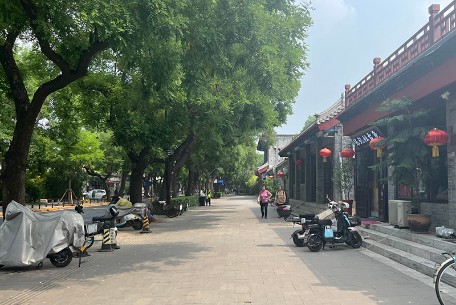 鼓楼西大街：古韵新生，历史与现代的交响